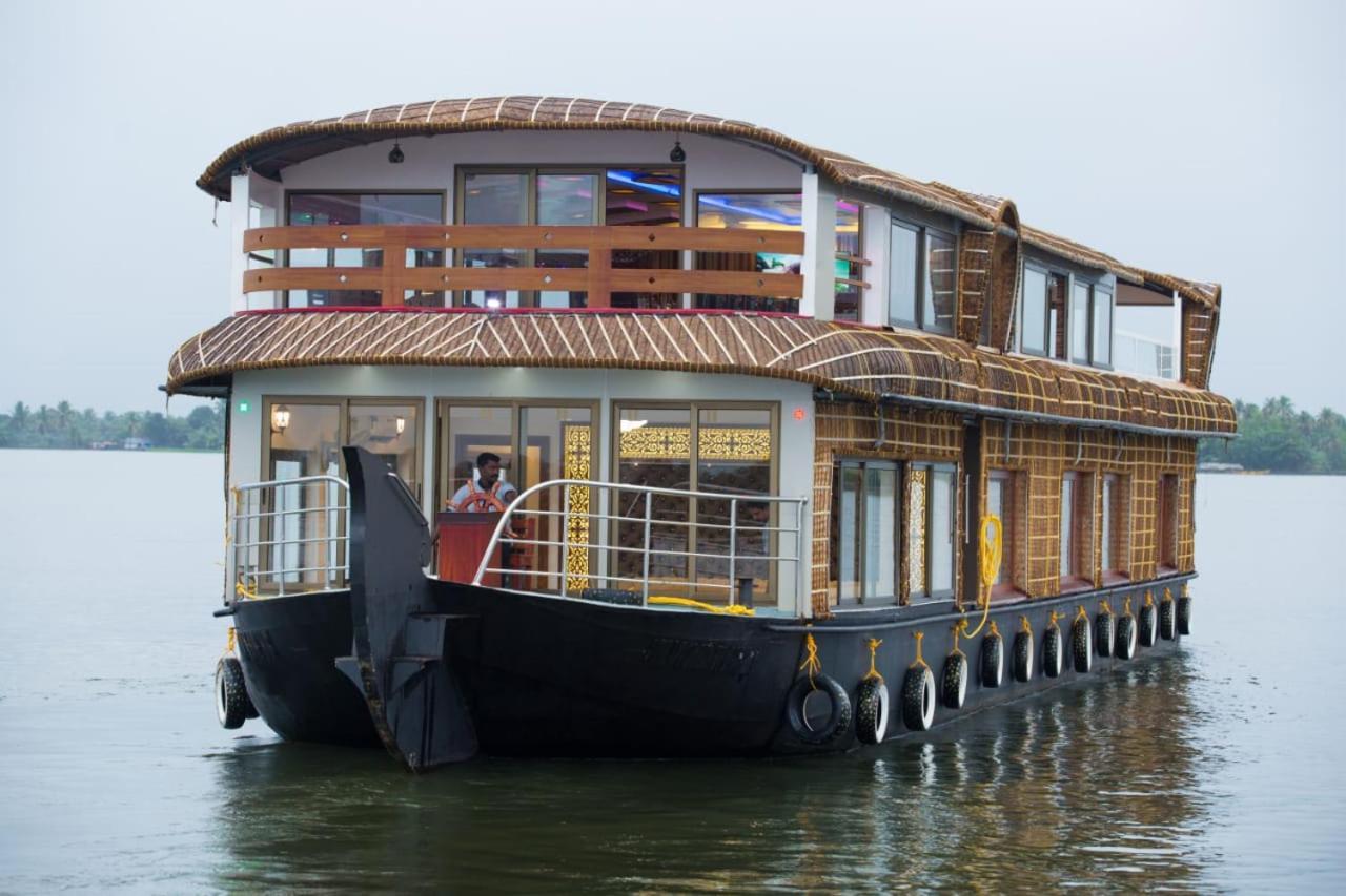Marari Houseboat Hotel มาราริคุลาม ภายนอก รูปภาพ