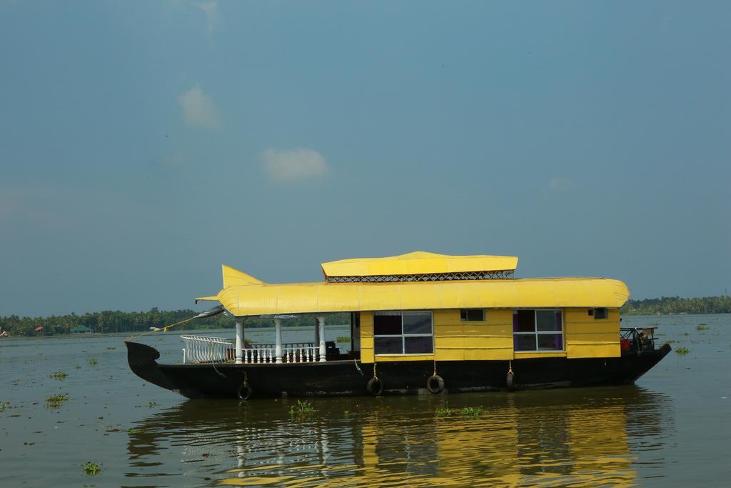 Marari Houseboat Hotel มาราริคุลาม ภายนอก รูปภาพ